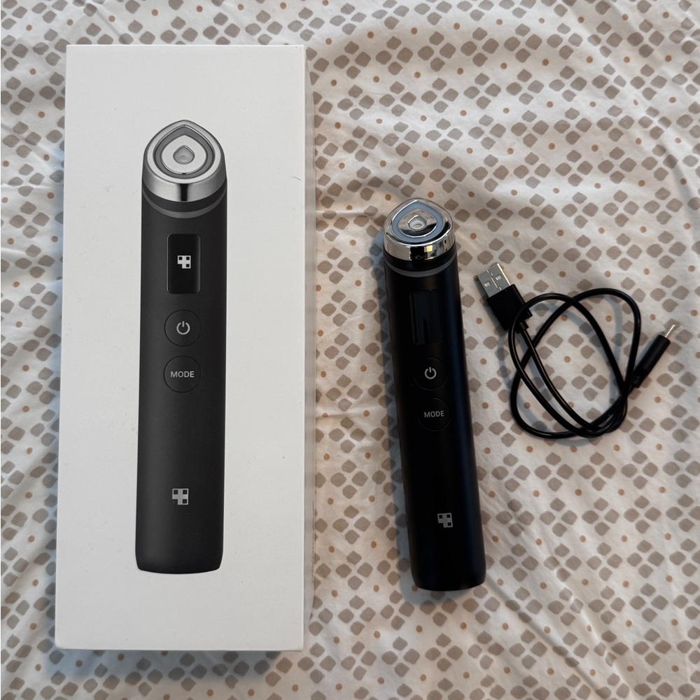 Medicube AGE-R Booster Pro | Black